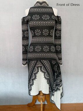 Cielo Blu Black and White Cold Shoulder Knit Dress | Size S